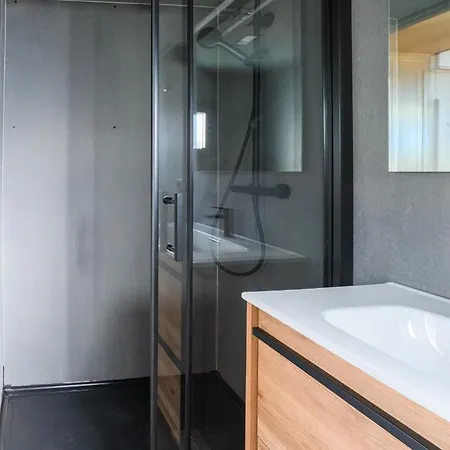 Nomaddicts 拉穆埃拉