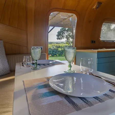 Nomaddicts 홀리데이파크