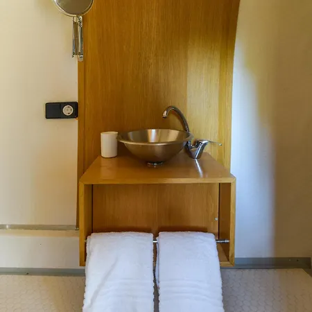 Nomaddicts 拉穆埃拉